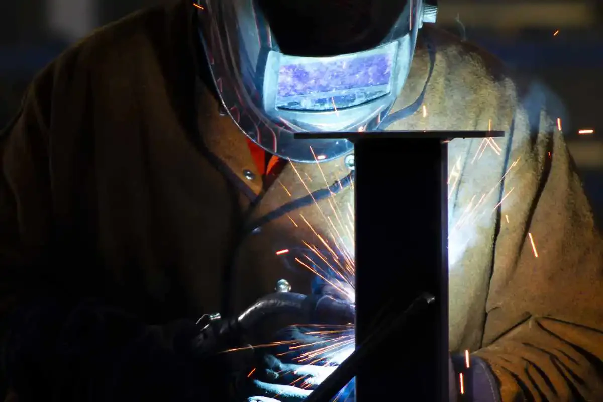 Trailer manufacturing: Welding